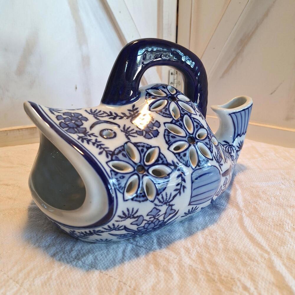 Chinese Asian Porcelain White Blue Carp Koi Fish Tea Candle Holder w/Handle 6" T
